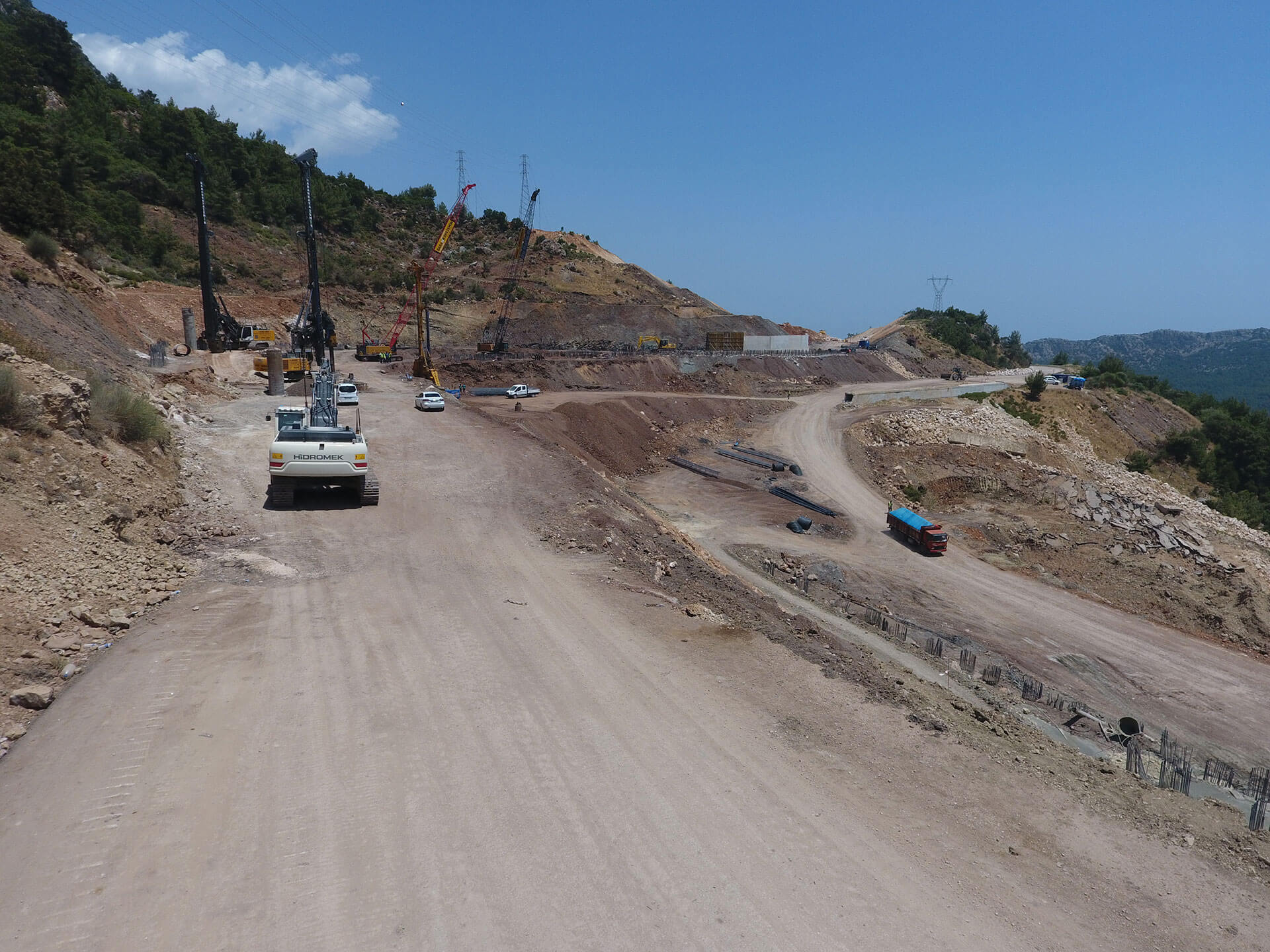 Kemer–Kumluca Yolu Heyelan Kazıkları